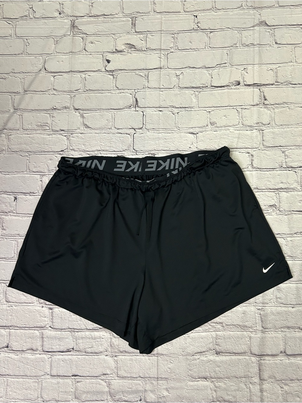 Nike Black Women's Athletic Shorts with Logo Waistband